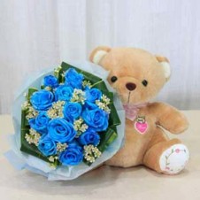 Blue Roses in a Bouquet with Small Size Bear