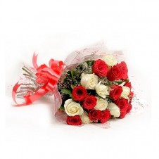 Promo Red and White Roses in a Bouquet