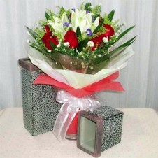 Fresh Cut Dozen Red Roses and Calla lily with Greenery in a Bouquet