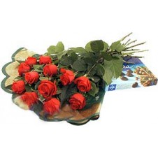 12 Red Roses in a Bouquet Comes with a Box of Chocolates