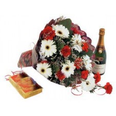 Pretty Wrapped Bouquet with Chocolate and Sparkling Grape Juice