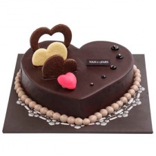 CHOCOLATE HEART CAKE by Tous les Jours