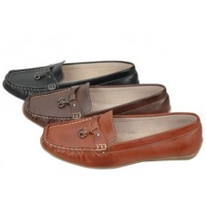 Ladies Flat Driving Shoe by Manels