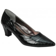 Ladies Closed Shoe by Manels