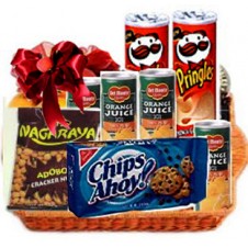 Assorted Snack Gift Basket That Anyone Can Enjoy